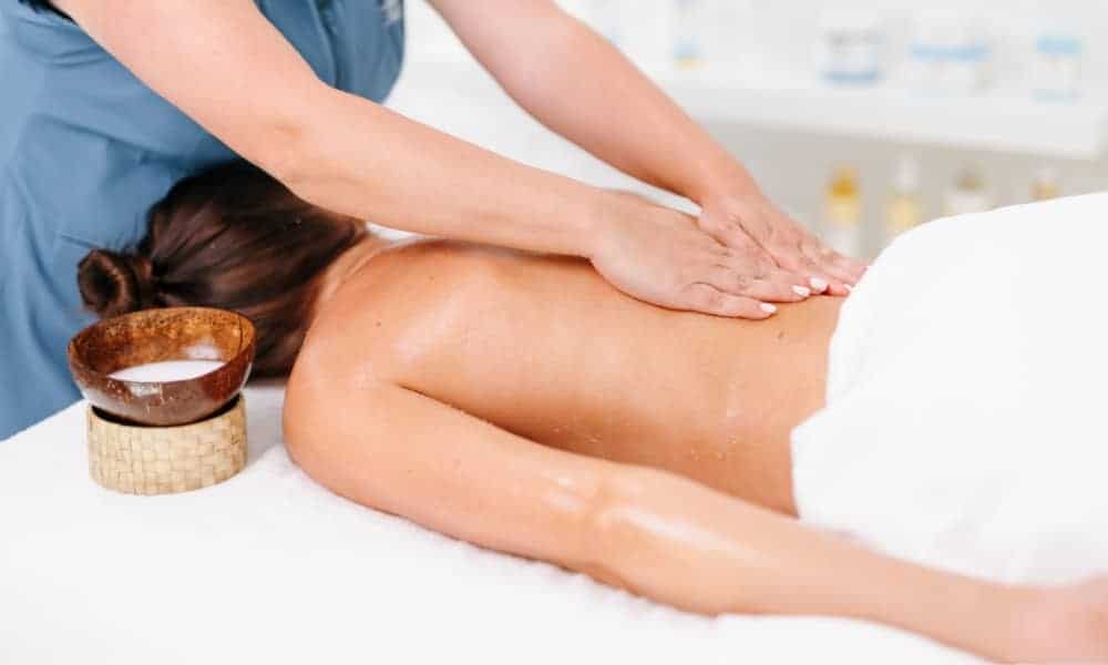 Nuru massage