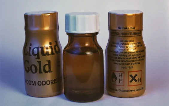 Top Benefits of Choosing Poppers Wholesale for Your Business