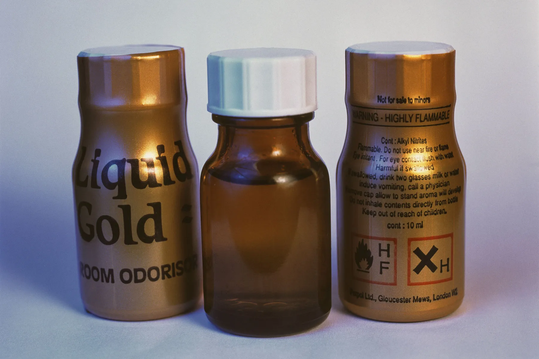 Top Benefits of Choosing Poppers Wholesale for Your Business